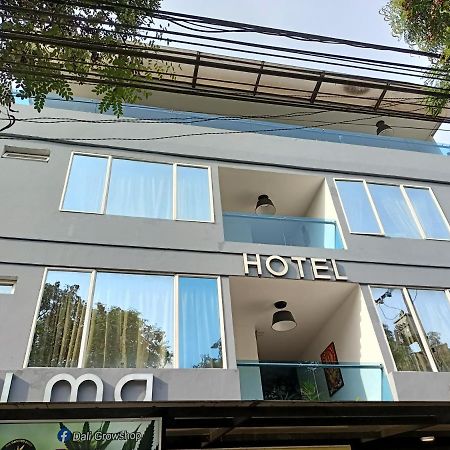 Hotel Aura ميديلين المظهر الخارجي الصورة