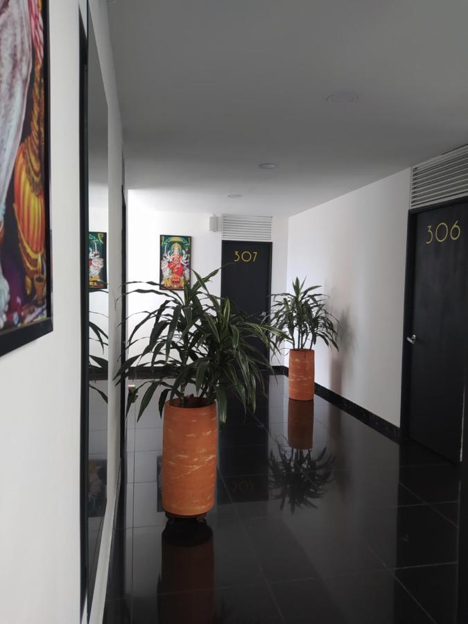 Hotel Aura ميديلين المظهر الخارجي الصورة