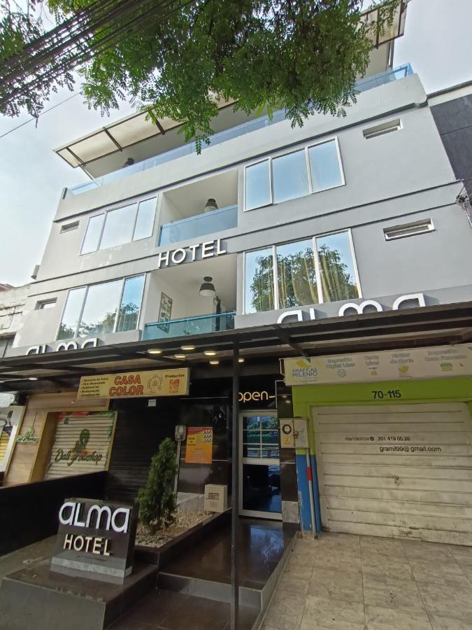 Hotel Aura ميديلين المظهر الخارجي الصورة